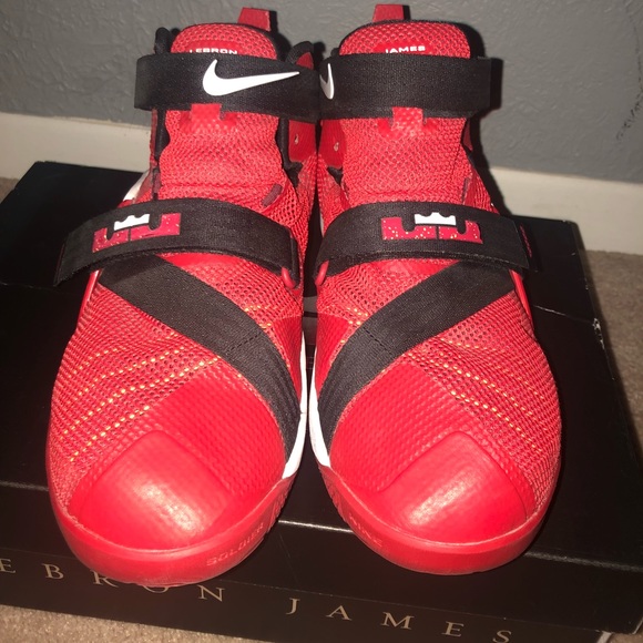 Nike Lebron James - Picture 2 of 6